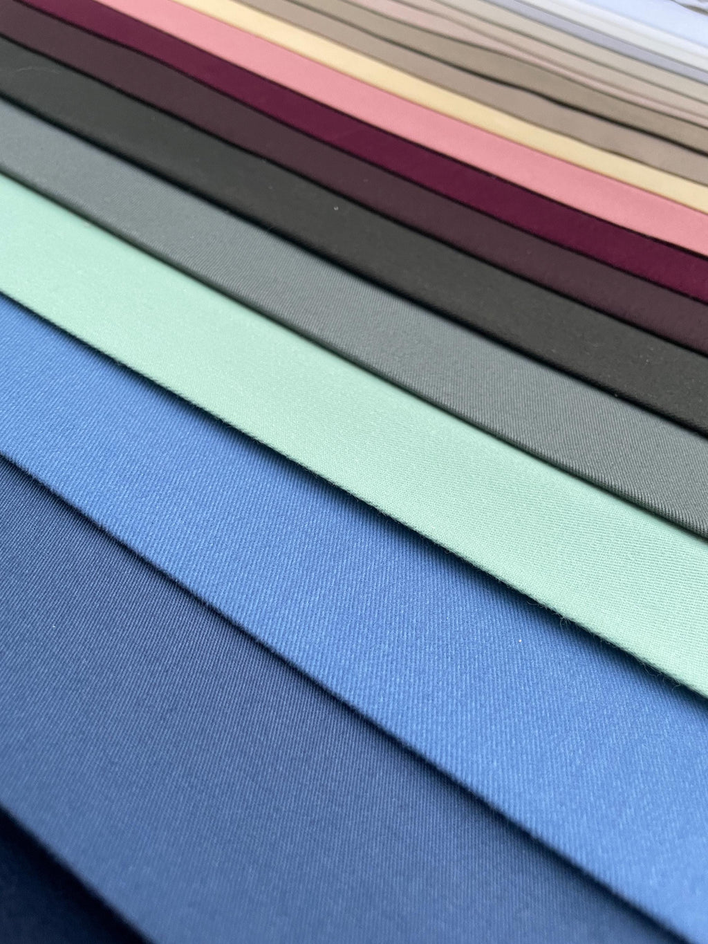 100% Cotton Twill Medium Weight Apparel Upholstery Fabric By The Yard 7 Oz